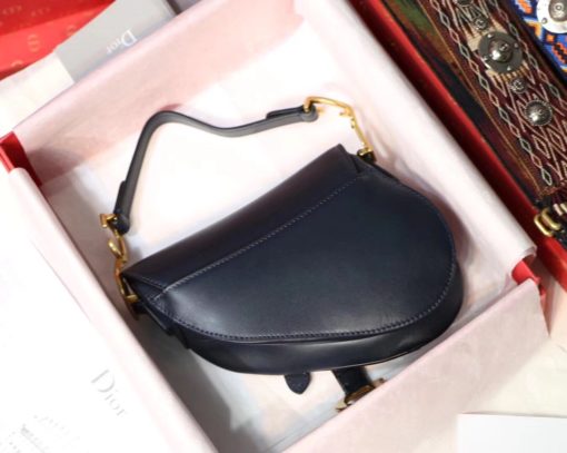 DIOR Saddle Shoulder Bag. Original Quality Bag. Authentic Style. Genuine Calf Leather. Metal Hardware. Authentic Packaging. Original Quality Dust Bag. | CRIS&COCO |