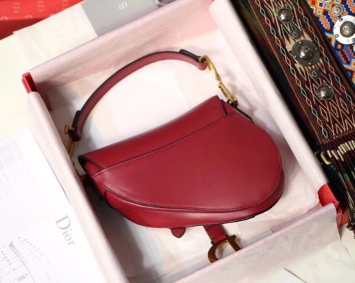 DIOR Saddle Shoulder Bag. Original Quality Bag. Authentic Style. Genuine Calf Leather. Metal Hardware. Authentic Packaging. Original Quality Dust Bag. | CRIS&COCO |