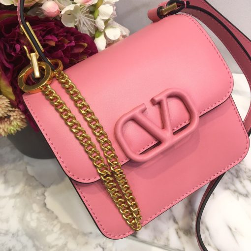 Valentino Garavani VSLING leather shoulder bag.