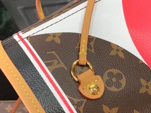 LOUIS VUITTON Game On Neverfull MM Tote Bag. Original Quality Bag including gift box, care book, dust bag, authenticity card. For Cruise 2021, Nicolas Ghesquière fashions the Neverfull MM tote bag in Monogram canvas adorned with a bold print blending Monogram Flowers and symbols of playing card suits. With a new outside pocket that looks like a playing card and another on the removable zipped pouch, this versatile tote becomes a playful homage to gaming.. | CRIS&COCO Authentic Quality Designer Bags and Luxury Accessories