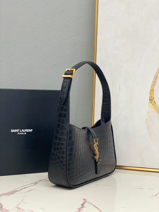 SAINT LAURENT LE 5 À 7 Hobo Bag