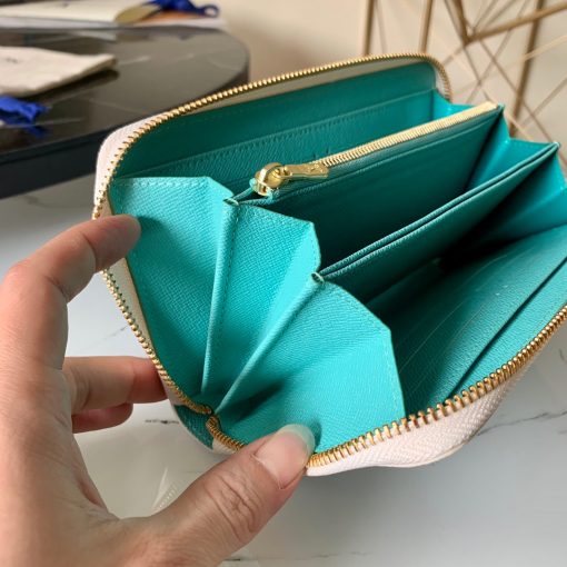 LOUIS VUITTON Zippy Wallet