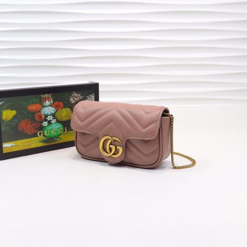 GUCCI GG Marmont Matelassé Super Mini Bag