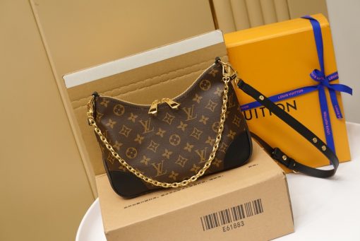 LOUIS VUITTON Boulogne Handbag. Original Quality Bag including gift box, care book, dust bag, authenticity card. The versatile Boulogne handbag is made from classic Monogram canvas and features a removable strap, enabling cross-body, long-shoulder and short-shoulder carry. Without its strap, the Boulogne becomes a small chain bag or clutch for more formal occasions. It has a double-zip opening and an inside flat pocket large enough for an iPhone 12 Pro. | CRIS&COCO Authentic Quality Designer Bags and Luxury Accessories