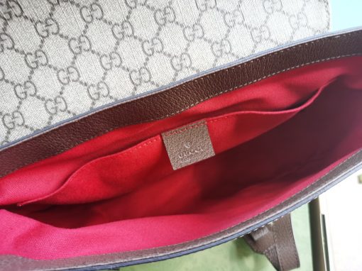 GUCCI GG Supreme Messenger Bag.