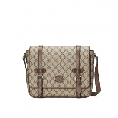 GUCCI GG Supreme Messenger Bag.