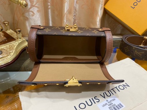 LOUIS VUITTON Papillon Trunk.