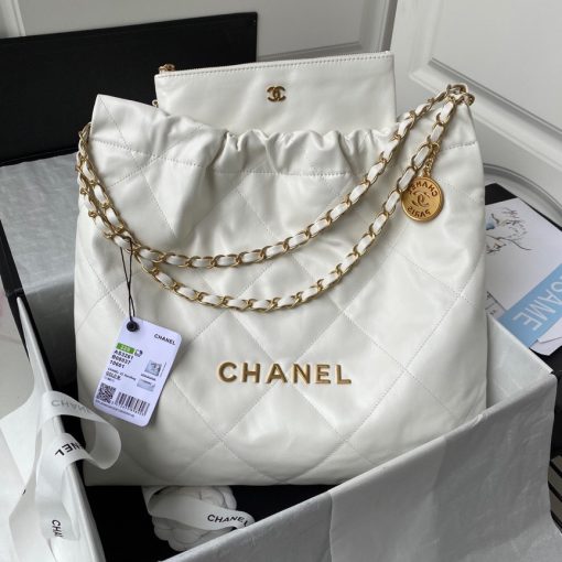 CHANEL 22 Small Handbag.