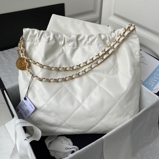 CHANEL 22 Small Handbag.