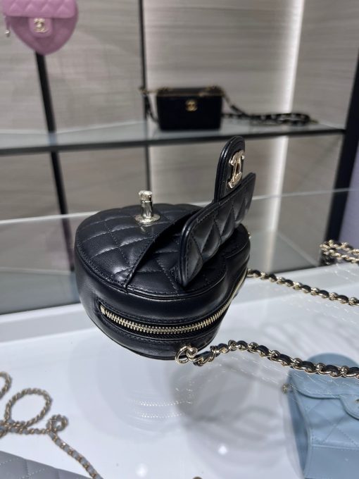 CHANEL Heart Clutch With Chain