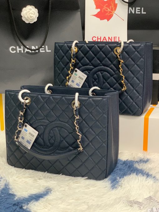 CHANEL Grand Shopping Tote (GST).