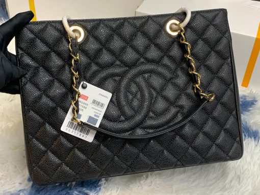 CHANEL Grand Shopping Tote (GST).