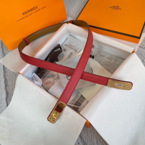 HERMÈS Kelly 18 Belt. Original Quality Belt including gift box, care book, dust bag, authenticity card. The variations of these one size fits all belts change the ways in which they can be worn by adjusting to all sizes while reinterpreting classic Hermes pieces with clever jewel clasps. Thanks to the clever sliding system, this one-size-fits-most belt may be worn at the waist or on the hips. | CRIS&COCO Authentic Quality Designer Bag and Luxury Accessories