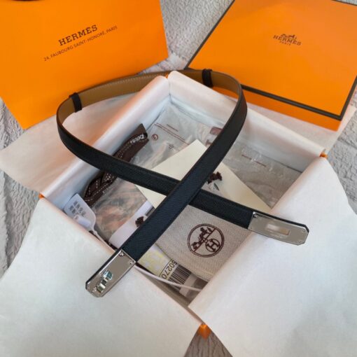 HERMÈS Kelly 18 Belt. Original Quality Belt including gift box, care book, dust bag, authenticity card. The variations of these one size fits all belts change the ways in which they can be worn by adjusting to all sizes while reinterpreting classic Hermes pieces with clever jewel clasps. Thanks to the clever sliding system, this one-size-fits-most belt may be worn at the waist or on the hips. | CRIS&COCO Authentic Quality Designer Bag and Luxury Accessories