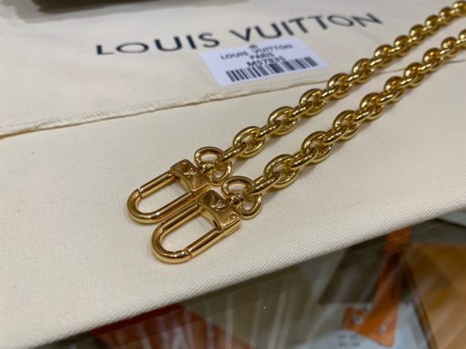 LOUIS VUITTON Papillon Trunk. Authentic quality luxury bag crafted in genuine leather comes with authenticity card, dust bag and gift bag. Timeless Heritage Reinvented! Nicolas Ghesquière unveils a stunning creation, blending femininity and casual style, drawing inspiration from the historic archives of LOUIS VUITTON. In this fashion-forward moment, the renowned Papillon duffle bag undergoes a marvelous transformation, emerging as a chic and sophisticated semi-rigid baguette. Through delicate details such as the S-Lock, LV-embossed trunk trimmings, and elegantly placed studs, the design pays homage to the House’s storied beginnings in trunkmaking.