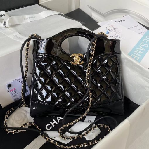 CHANEL 31 Shoulder Bag. Authentic quality luxury bag crafted in genuine leather comes with authenticity card, dust bag and gift bag. Elevate your style with versatility and elegance. Chanel's latest accessory launch for Fall, the Chanel 31, is both stylish and versatile. The name pays homage to Chanel's iconic address at 31 rue Cambon, while also cleverly playing on the French phrase "se mettre sur son 31" meaning to get dressed up. This bag stole the show at the recent F/W '18 show in Paris, as models clutched it, slung it across their bodies, and gripped it under their arms. The variety of ways to carry the bag demonstrates its extraordinary versatility.