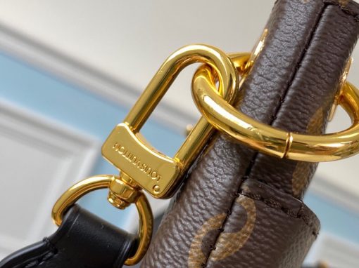 LOUIS VUITTON Odéon Shoulder Bag. Authentic quality luxury bag crafted in genuine leather comes with authenticity card, dust bag and gift bag. Style Meets Functionality in Retro Elegance. LOUIS VUITTON brings forth the all-new Odéon for Fall-Winter 2020, an elegant and practical shoulder bag. The addition of reinforced leather corners and the iconic Monogram canvas infuse this functional accessory with a delightful vintage appeal. With an adjustable leather strap, the Odéon allows for both shoulder and crossbody carry, granting versatility to its user. Furthermore, the inclusion of two zipper pulls ensures effortless opening and closing, providing swift access to the items stored within.