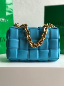 BOTTEGA VENETA The Chain Cassette Shoulder Bag. Authentic quality luxury bag crafted in genuine leather comes with authenticity card, dust bag and gift bag. Elevate Your Style and Essentials, Effortlessly. Are you in need of a fashionable shoulder bag that not only makes a bold style statement but also effortlessly stores all your essentials? Look no further! BOTTEGA VENETA's Cassette bag is the answer you've been searching for. With this remarkable piece, you'll achieve two goals in one - style and functionality perfectly combined. - KRIS + KIKO BOTTEGA VENETA The Chain Cassette Shoulder Bag. Original Quality Bag, including gift box, literature, dust bag, authenticity card. Want a shoulder bag that makes a style statement and holds all your essentials? Call off the search, Bottega Veneta's Cassette will be your new best friend. Two birds, one stone.