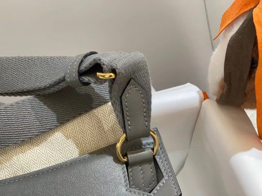 HERMÈS Jypsiere Mini Bag. Authentic quality luxury bag crafted in genuine leather comes with authenticity card, dust bag and gift bag. Embrace Wanderlust with the Jypsière - Where Bohemian Chic Meets Timeless Adventure. The Jypsière, a charming combination of a bohemian saddlebag and a gipsy game-bag, skillfully blends the timeless appeal of a hunting bag with the iconic Birkin style. Featuring convenient pockets and detachable straps, along with its distinctive girths and tabs, this whimsical accessory is perfect for globetrotters who love to let their imagination roam freely.