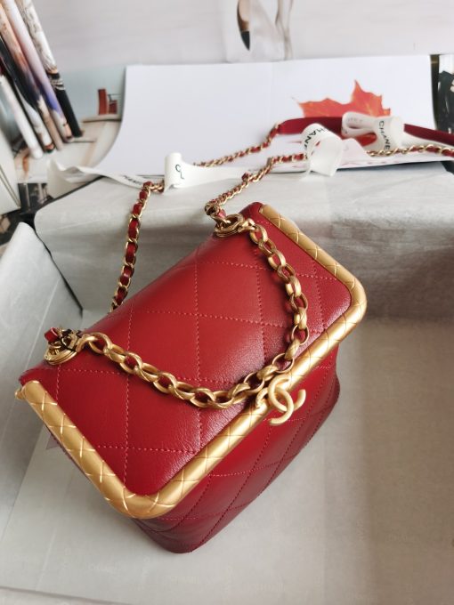 CHANEL Kiss-Lock Clasp Bag. Authentic quality luxury bag crafted in genuine leather comes with authenticity card, dust bag and gift bag. The epitome of style and versatility: embrace luxury with comfort. We have a strong admiration for the exquisite design of this bag, particularly the attractive shape and the intricately crafted diamond quilted pattern on its body. The top of the bag showcases a sleek metal plate embellished with the iconic signature of the house, complemented by a secure lock closure. For added convenience, the bag can be effortlessly carried either on the shoulder or across the body, courtesy of the adjustable shoulder strap. This strap allows you to personalize the fit and ensure optimal comfort.