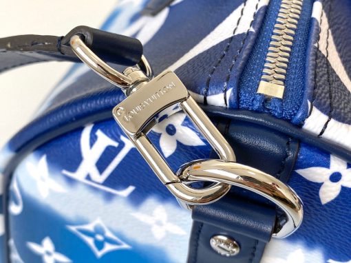 LOUIS VUITTON Speedy 30. Authentic quality luxury bag crafted in genuine leather comes with authenticity card, dust bag and gift bag. The Iconic Companion for Stylish City Life. The LV Speedy 30 is a sophisticated and compact handbag crafted from the renowned Monogram canvas. It serves as a fashionable companion for navigating city life with elegance. Originally introduced in 1930 under the name "Express," this iconic bag draws inspiration from the fast-paced transportation of that era. The modernized Speedy preserves its timeless status as a signature House icon, boasting a distinctive silhouette, delicately rolled leather handles, and a beautifully engraved signature padlock.