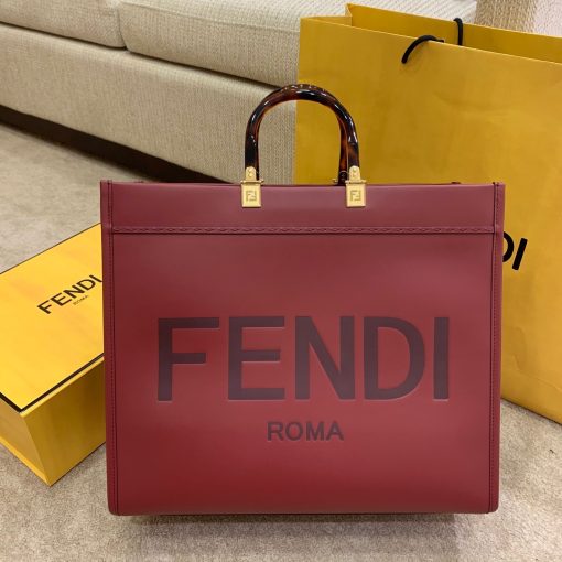 FENDI Sunshine Medium Tote. Original Quality Bag including gift box, care book, dust bag, authenticity card. Equipped with a spacious lined internal compartment, edges in tone on tone leather, and gold-finish hardware. Can be carried by hand or worn on the shoulder thanks to the two handles and detachable shoulder strap.