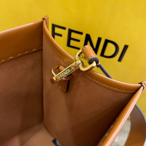 FENDI Sunshine Medium Tote. Original Quality Bag including gift box, care book, dust bag, authenticity card. Equipped with a spacious lined internal compartment, edges in tone on tone leather, and gold-finish hardware. Can be carried by hand or worn on the shoulder thanks to the two handles and detachable shoulder strap.