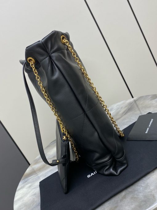 SAINT LAURENT The Jamie 4.3 Pochon. Authentic quality luxury bag crafted in genuine leather comes with authenticity card, dust bag and gift bag. Versatile elegance: style that adapts to you. Introducing the pouch version of the SAINT LAURENT Jamie 4.3, crafted from ultra-soft nappa leather with signature carré rive gauche topstitching. Designed to be both lightweight and spacious, this versatile bag features an adjustable drawstring chain for customizable carry options, along with a removable zip pouch for added convenience. Style meets function in one effortlessly chic accessory!