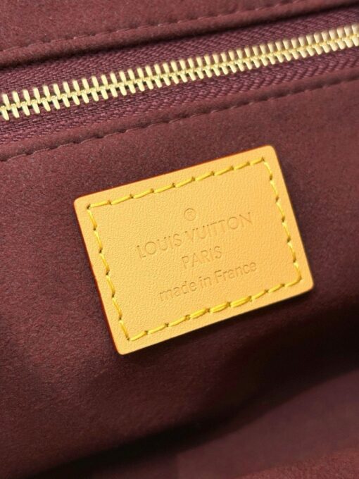 LOUIS VUITTON CarryAll BB. Authentic quality luxury bag crafted in genuine leather comes with authenticity card, dust bag and gift bag. Effortless Elegance, Day to Night – The CarryAll BB Reimagined. The iconic CarryAll BB returns this season with a stylish twist, perfect for transitioning from day to evening. Expertly crafted from the House’s signature Monogram canvas, it’s elevated with a gleaming gold-toned chain adorned with Monogram Flowers. Thoughtful details like the contrasting leather name tag and matching lace closure add a refined touch. Inside, a zipped pocket offers a convenient spot to keep your everyday essentials—like a credit card—close at hand.